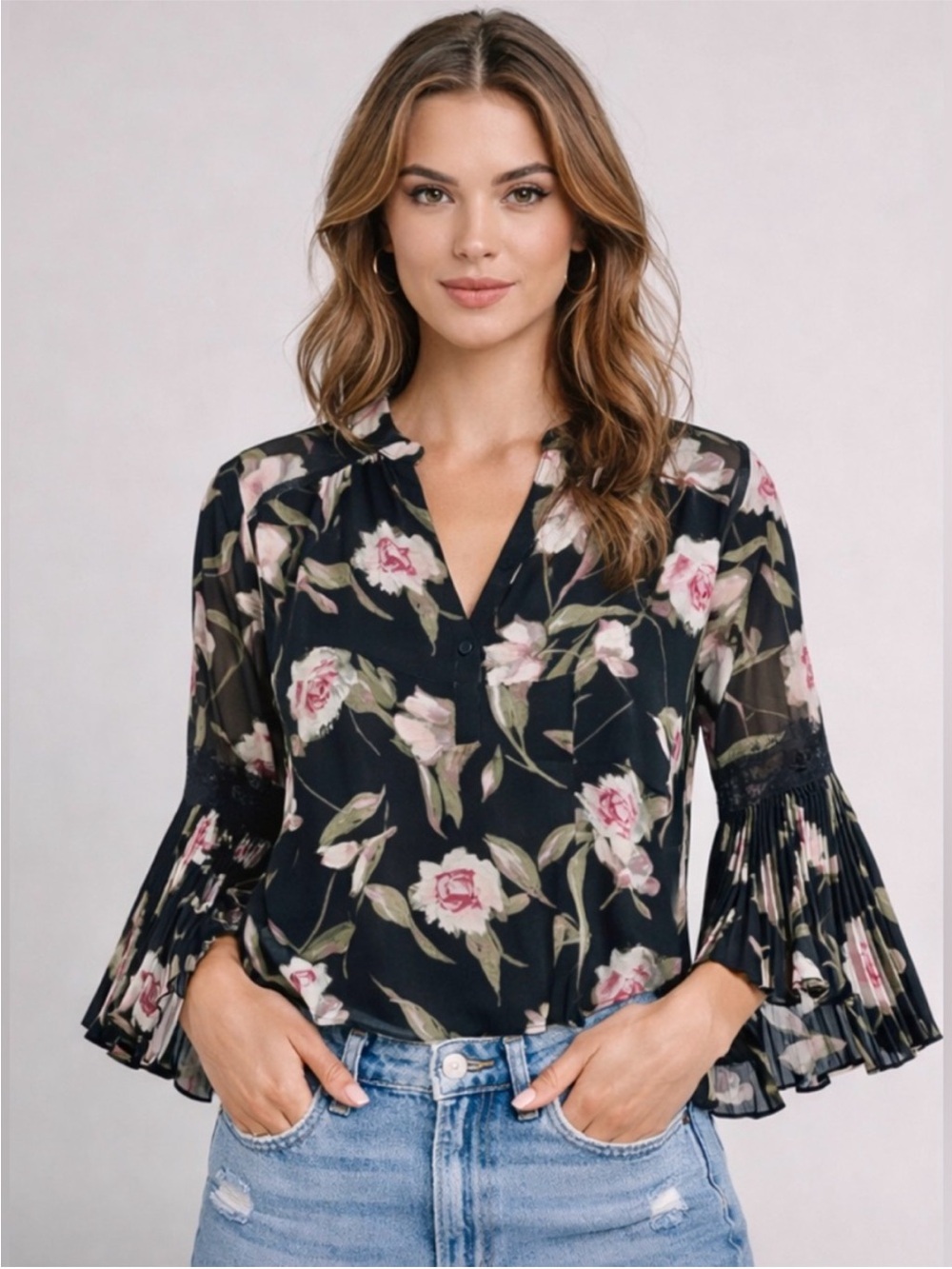 White House Black Market Gabrielle Print Blouse Floral Pleated Bell Sleeves 8P